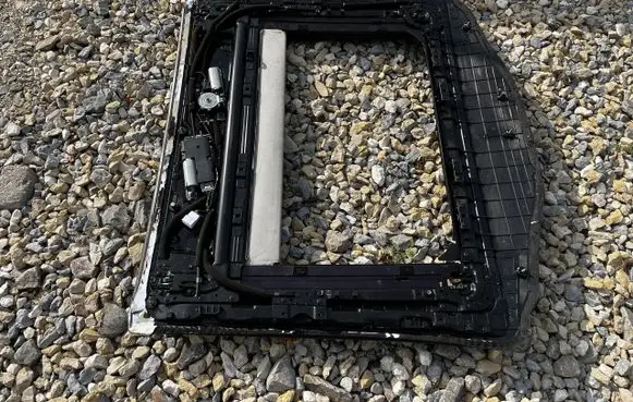 KIA Stinger Sunroof set PU12483