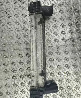 BMW 3 E90 E91 Intercooler radiator 7524916 3093796
