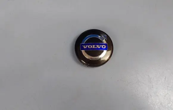 Volvo XC60 Original wheel cap 30666913 30748052