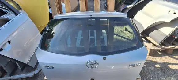Toyota Yaris Tailgate/trunk/boot lid