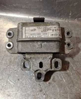 Seat Leon (1P) Engine mount bracket 1K0199555