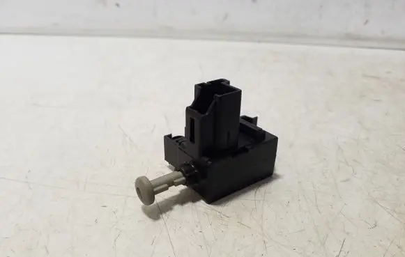 Ford Kuga II Clutch pedal sensor 6G9T11A152AA