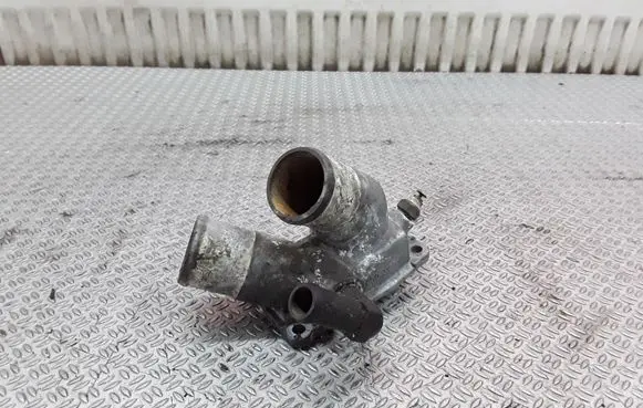 Opel Frontera B Engine coolant pipe/hose