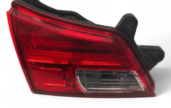 Subaru Outback Tailgate rear/tail lights 13220072