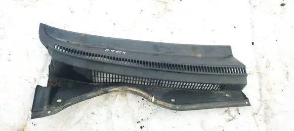 Toyota Corolla Verso AR10 Wiper trim 557810F010 55781-0F010