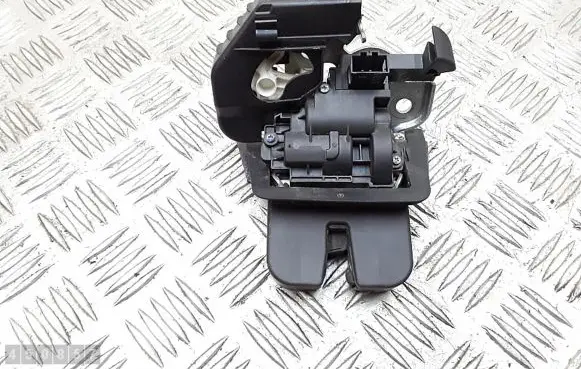 Audi A4 S4 B8 8K Tailgate/trunk/boot lock/catch/latch