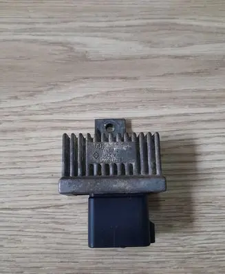 Renault Megane II Glow plug pre-heat relay 7700115078 980712