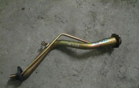 Honda CRX Fuel tank filler neck pipe 