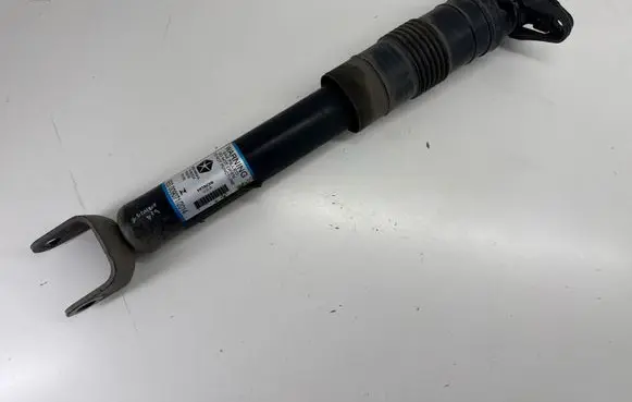 Jeep Grand Cherokee Rear shock absorber/damper 68261968AA 68029592AC 68029590AF