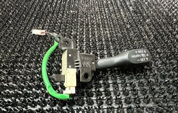 Toyota Prius (XW50) Cruise control stalk 