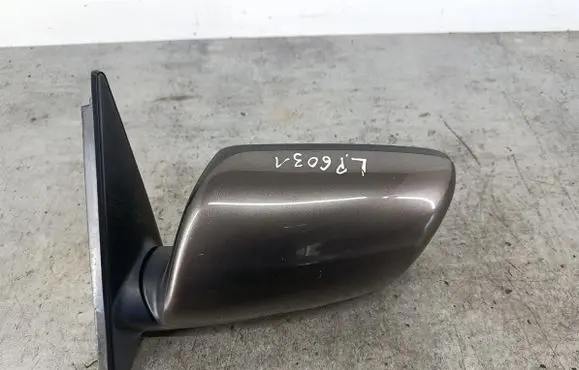 KIA Venga Front door electric wing mirror 