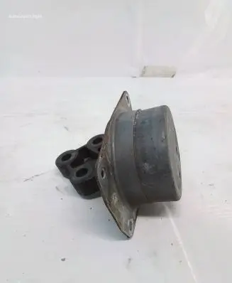 Opel Insignia A Engine mount bracket 13227728