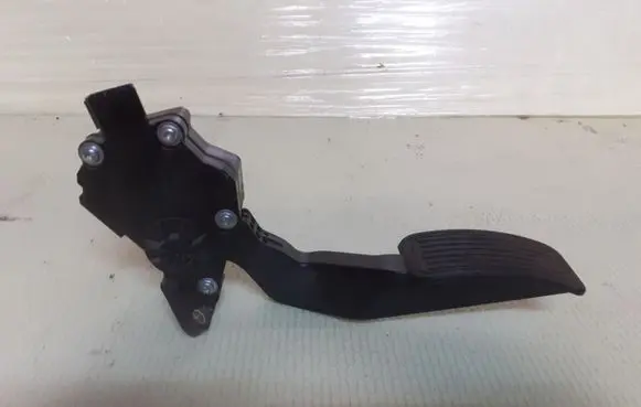 Mazda CX-7 Accelerator throttle pedal K42387390