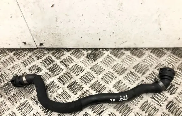 BMW 5 GT F07 Engine coolant pipe/hose 7805796