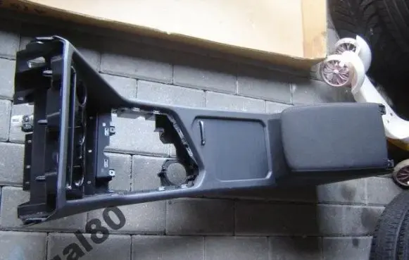 Volkswagen Tiguan Other center console (tunnel) element