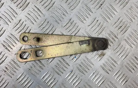Mitsubishi L200 Tailgate check strap stopper 