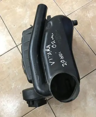 Suzuki Grand Vitara I Air filter box A0368D