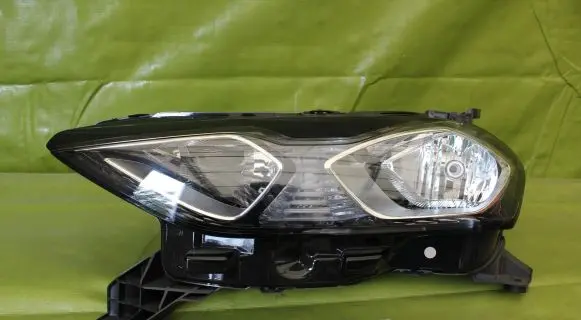 Citroen DS3 Headlight/headlamp 9820840880