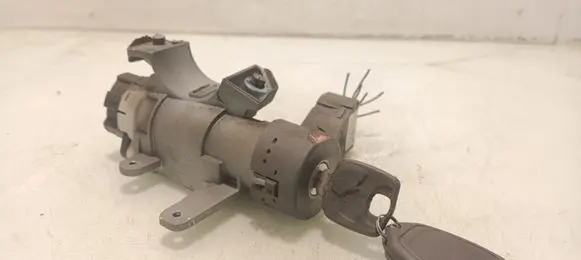 Volvo S60 Ignition lock 8626324