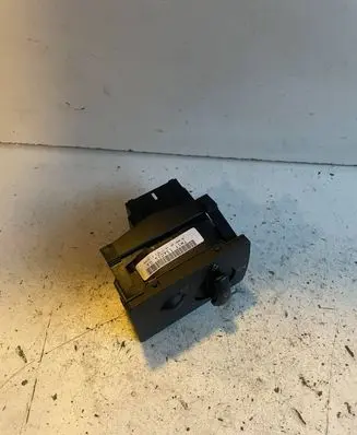 Ford C-MAX I Light switch 7M5T13A024