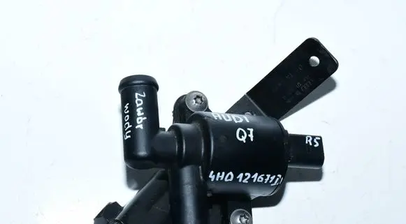 Audi Q7 4L Electromagnetic valve 4H0121671D