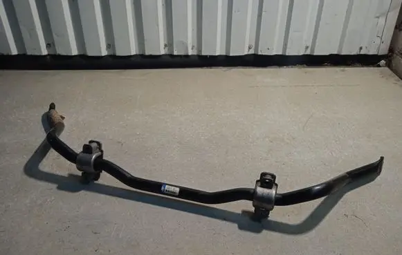 Maserati Ghibli Front anti-roll bar/sway bar 06700072740