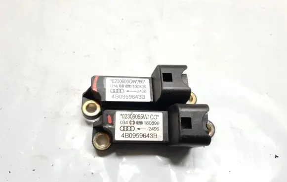Audi A6 S6 C5 4B Airbag deployment crash/impact sensor 4B0959643B