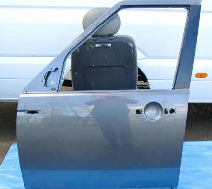 Land Rover Discovery 4 - LR4 Front door