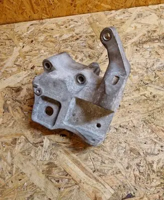 Volvo XC60 Engine mounting bracket 31401633 BQ3EA