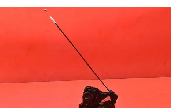Toyota Auris 150 Front door lock 