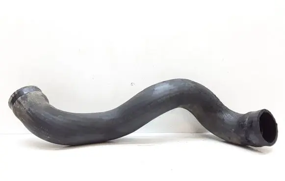 Volvo XC90 Intercooler hose/pipe 30645935
