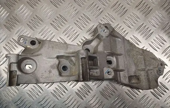 Renault Megane III Generator/alternator bracket 8200669495