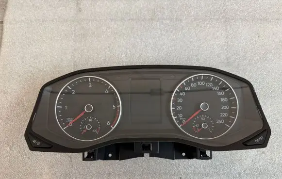 Volkswagen Amarok Speedometer (instrument cluster) 2H6920873
