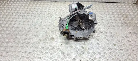 Volkswagen Polo VI Manual 5 speed gearbox S26378090 USM