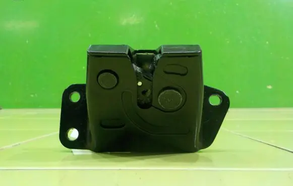 KIA Rio Tailgate exterior lock 