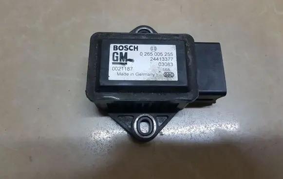 Opel Omega B2 ESP acceleration yaw rate sensor 0265005255