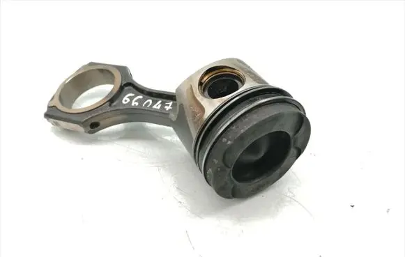 Opel Vivaro Piston with connecting rod 