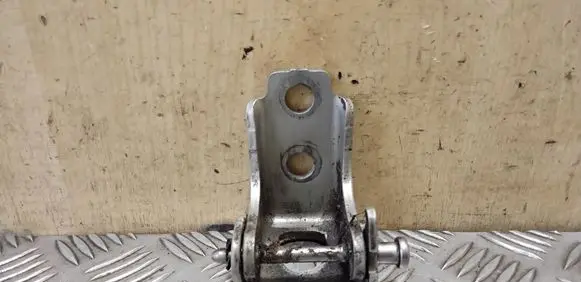 Peugeot 508 Front door upper hinge