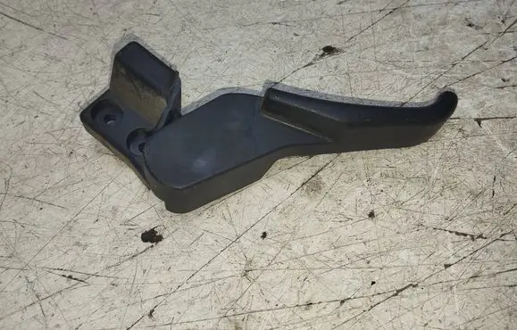 Volkswagen PASSAT B5.5 Engine bonnet (hood) release handle 3b1823533