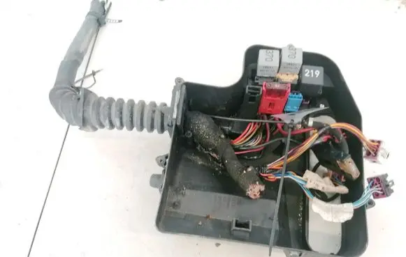 Audi A4 S4 B5 8D Fuse box set 8D1907355