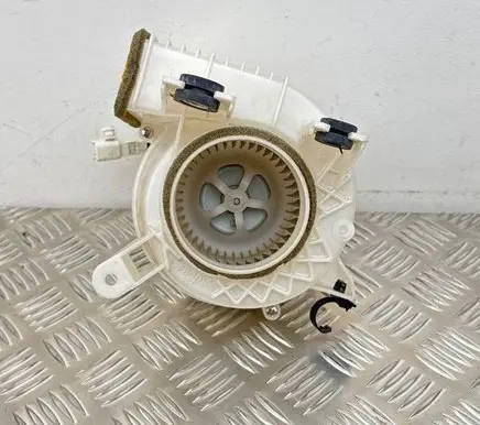 Toyota Auris 150 Heater fan/blower G923047070 1173003891