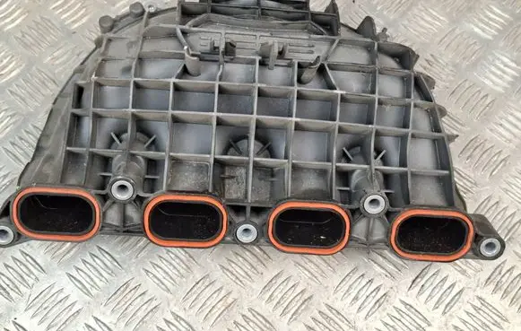 BMW 5 F10 F11 Intake manifold 7588126 10543512