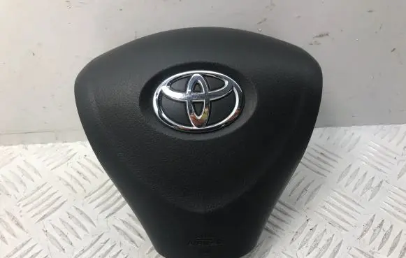 Toyota Auris 150 Steering wheel airbag 4513002290B0 6062479