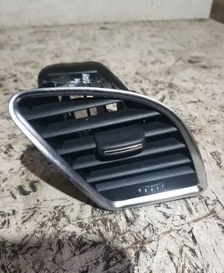 Audi A4 S4 B8 8K Dashboard side air vent grill/cover trim 8T1820902B