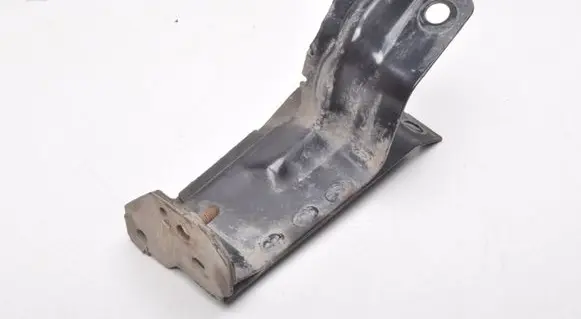 Volvo XC70 Radiator mount bracket PRAWE
