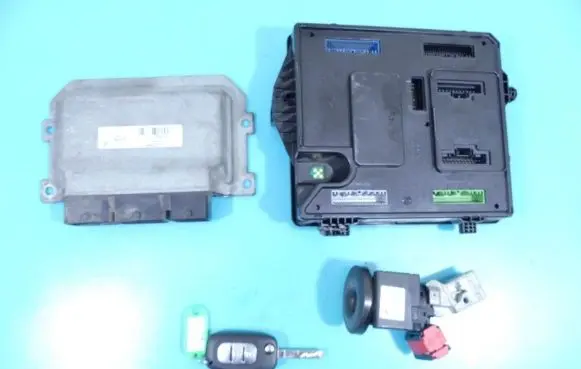 Renault Fluence Engine control unit/module ECU 237106933R IMPRK1253608