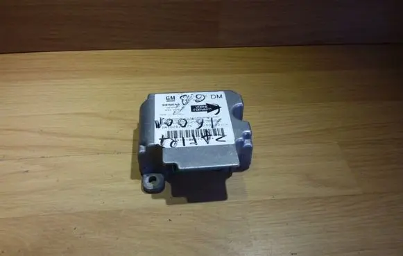 Opel Zafira A Airbag control unit/module 24416704DM