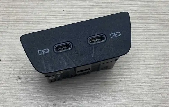 Volkswagen Golf VIII USB socket connector 2G6035954