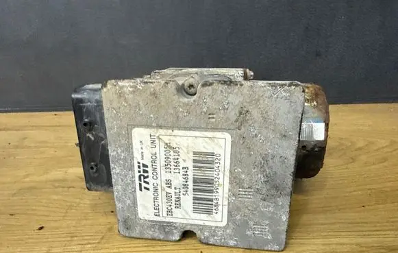 Opel Vivaro ABS Pump 13664105