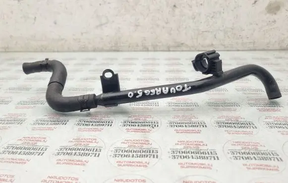 Volkswagen Touareg I Engine coolant pipe/hose